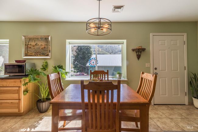305 3 Rd St, House other with 2 bedrooms, 2 bathrooms and null parking in Juliaetta ID | Image 9