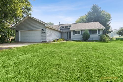 106 Sequoyah Ct Sw, Poplar Grove, IL, 61065-8725 | Card Image