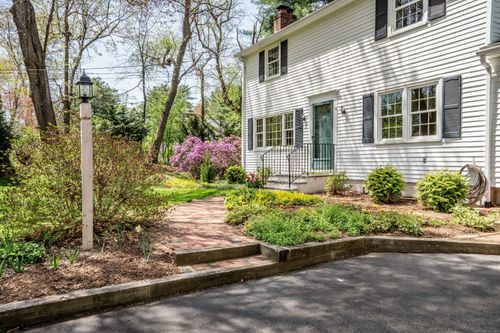 61 Simsbury Manor Dr, Weatogue, CT, 06089-9712 | Card Image