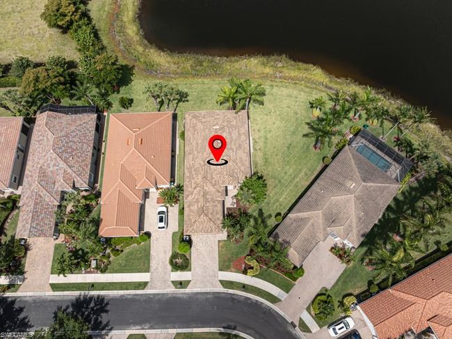2258 Heydon Cir W, House other with 3 bedrooms, 3 bathrooms and null parking in Naples FL | Image 32