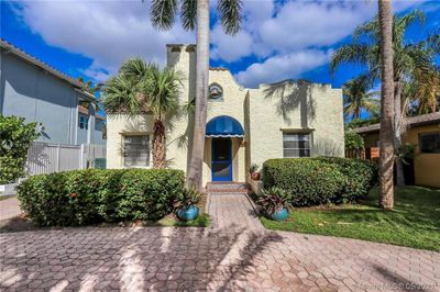 1017 Buchanan St, House other with 2 bedrooms, 2 bathrooms and null parking in Hollywood FL | Image 2