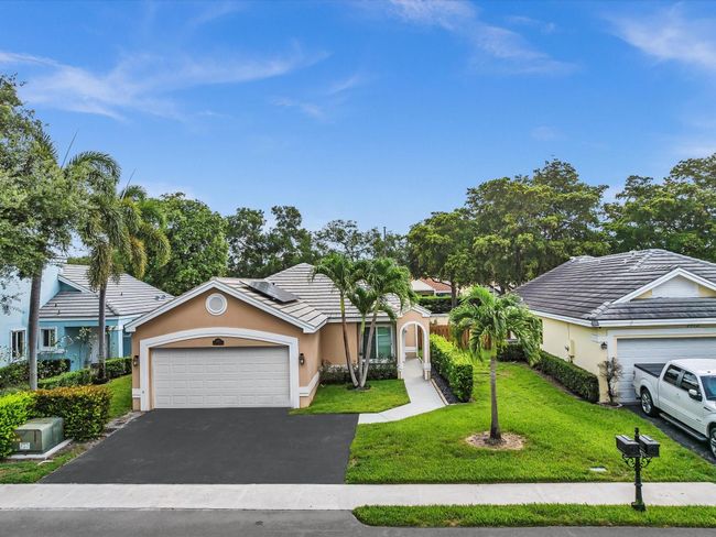 2970 Myrtle Oak Cir, House other with 2 bedrooms, 2 bathrooms and null parking in Davie FL | Image 33