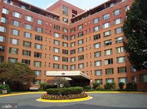 apt-239-1111 Arlington Blvd, ARLINGTON, VA, 22209-3200 | Card Image