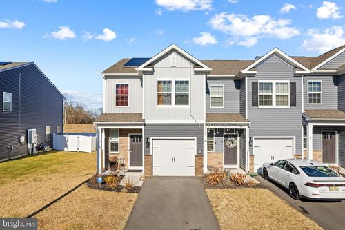 12 Peregrine Way, BURLINGTON, NJ, 08016-4446 | Card Image