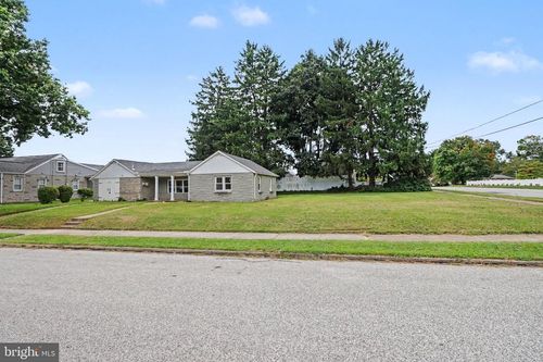 734 Elkwood Dr, New Cumberland, PA, 17070-1544 | Card Image