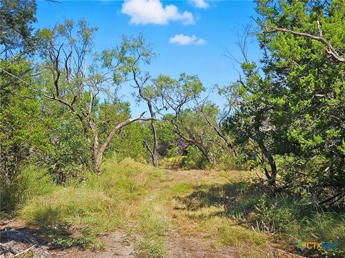 5698 County Road 102, Purmela, TX, 76566-2541 | Card Image