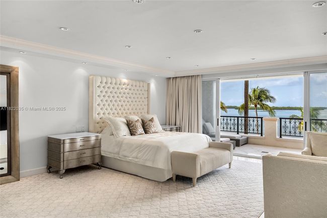 5233 - 5233 Fisher Island Dr, Condo with 4 bedrooms, 5 bathrooms and null parking in Miami Beach FL | Image 28