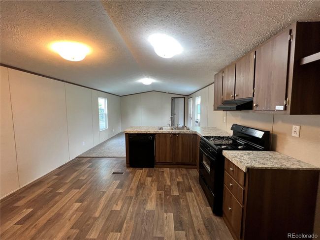 1601 N College Ave, Home with 2 bedrooms, 1 bathrooms and 2 parking in Fort Collins CO | Image 6
