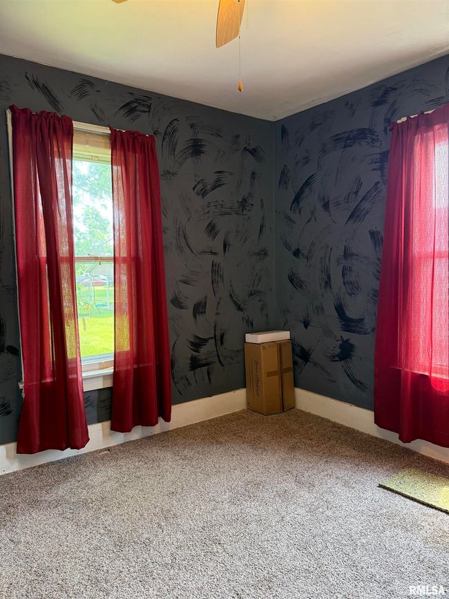 825 W Sloan St, House other with 2 bedrooms, 1 bathrooms and null parking in Harrisburg IL | Image 9