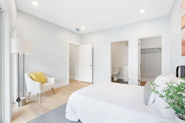 15 - 21 Glen Rd, Condo with 2 bedrooms, 2 bathrooms and 2 parking in Boston MA | Image 5