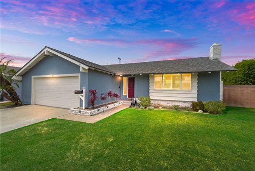 11631 New Zealand St, Cypress, CA, 90630 | Card Image