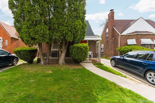 9230 Hartwell St, Detroit, MI, 48228-2586 | Card Image
