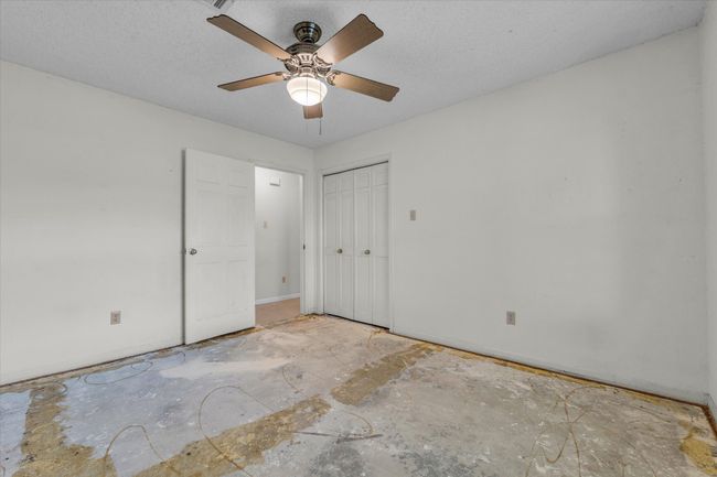 261 Rabbit Hl, House other with 3 bedrooms, 2 bathrooms and null parking in Lorena TX | Image 11