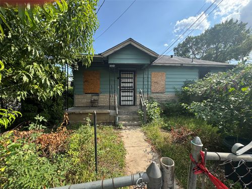 2717 E 2nd Street, Austin, TX, 78702 | Card Image