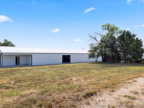 7330 Rhgato Acres Road, Ponca City, OK, 74604 | Card Image