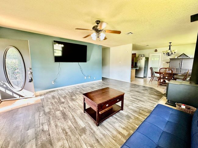 725 Cr 4364, House other with 3 bedrooms, 2 bathrooms and null parking in Spurger TX | Image 17