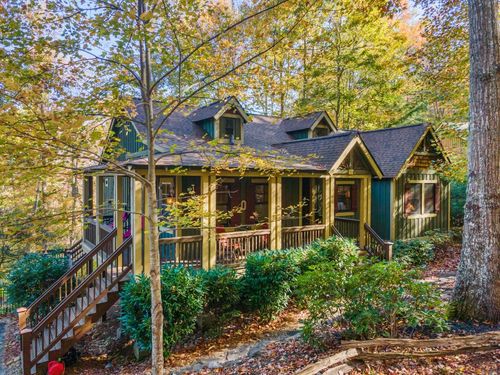 325 Hedgewood Dr, Tuckasegee, NC, 28783 | Card Image