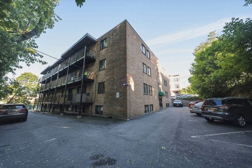 25-10 Coffey St, Boston, MA, 02122-2332 | Card Image