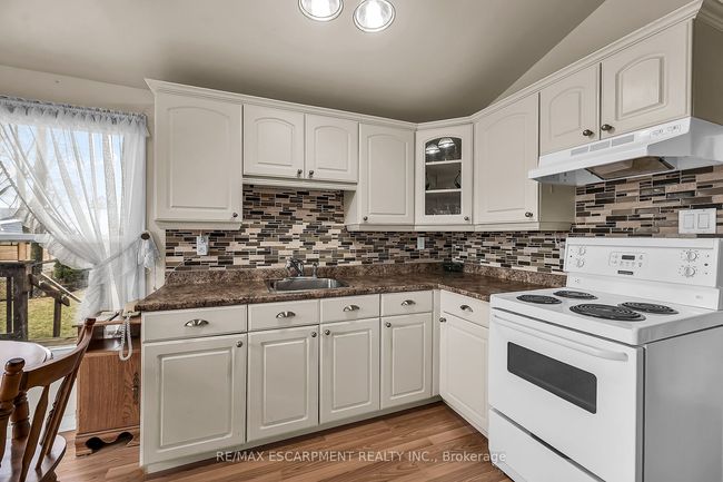 20 Melville Lane, House other with 2 bedrooms, 1 bathrooms and 2 parking in Selkirk ON | Image 11