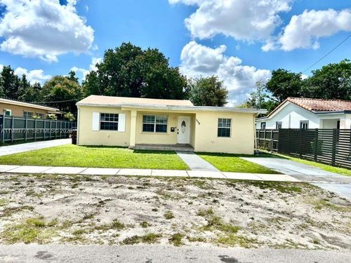 350 E 58th St, Hialeah, FL, 33013 | Card Image