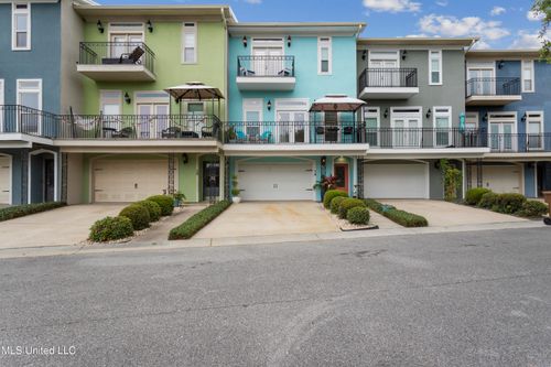 14 Oak Alley Ln, Long Beach, MS, 39560-8001 | Card Image