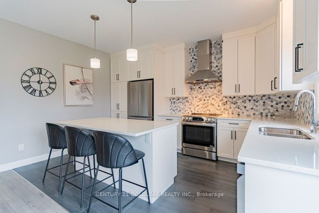 13 Livya St, House attached with 3 bedrooms, 3 bathrooms and 2 parking in Limoges ON | Image 11