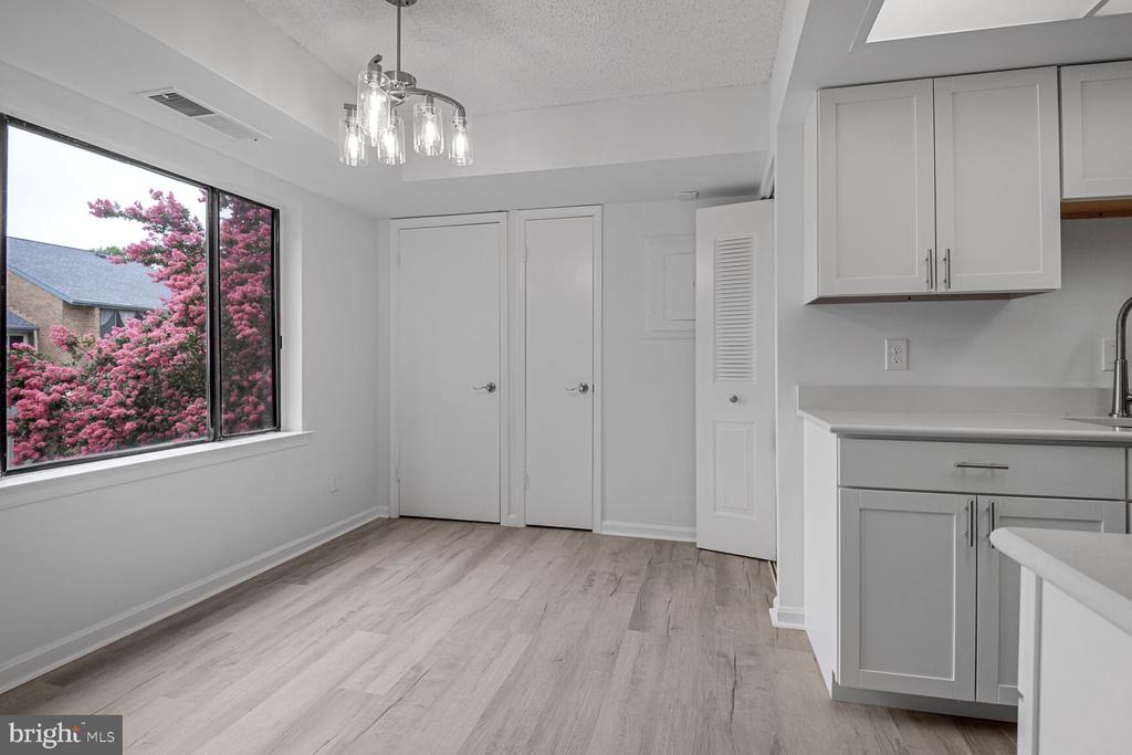 Residential Lease in OAKTON 3