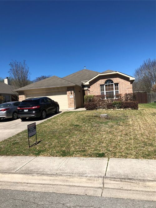 271 Wild Buffalo Dr, Kyle, TX, 78640-4681 | Card Image
