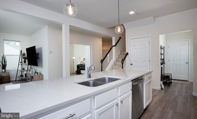 807 Anthony Dr, Townhouse with 3 bedrooms, 3 bathrooms and null parking in HARRISBURG PA | Image 6