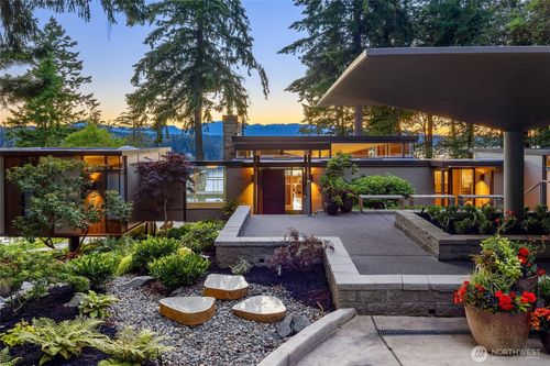 7799 Hansen Rd Ne, Bainbridge Island, WA, 98110-1614 | Card Image