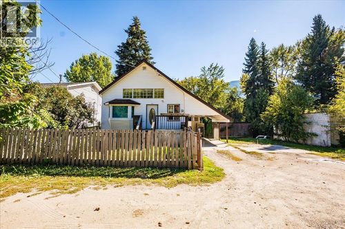 1090 3b Highway, Beaver Falls, BC, V0G1P0 | Card Image