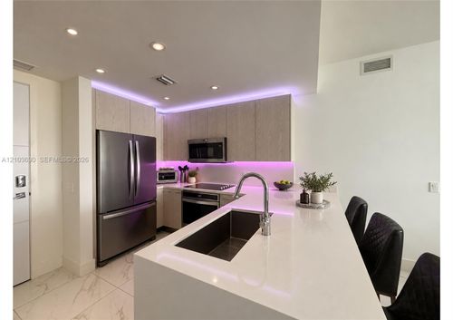 2411-2000 Metropica Way, Sunrise, FL, 33323-3229 | Card Image