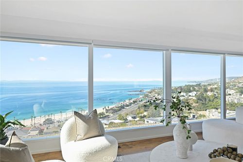 31161 Holly Dr, Laguna Beach, CA, 92651-6938 | Card Image