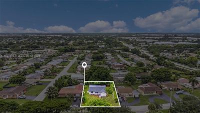 9902 Westwood Dr, House other with 3 bedrooms, 2 bathrooms and null parking in Tamarac FL | Image 2