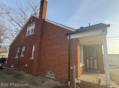 17122 Mansfield St, Detroit, MI, 48235-3522 | Card Image