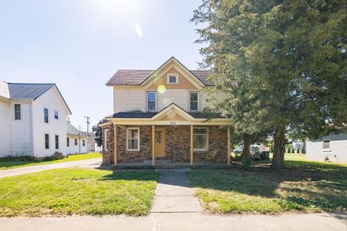 205 E Dunlap St, Kentland, IN, 47951-1208 | Card Image