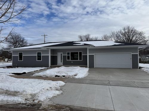1734 Oak Street, OSHKOSH, WI, 54901 | Card Image