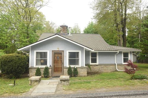 31 Woodland Rd, Mahopac, NY, 10541-2155 | Card Image
