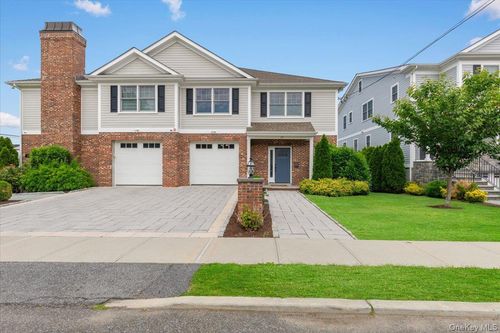 77 Lakeview Ave, West Harrison, NY, 10604-2108 | Card Image