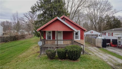 523 Sunshine Ave, Youngstown, OH, 44505-3542 | Card Image
