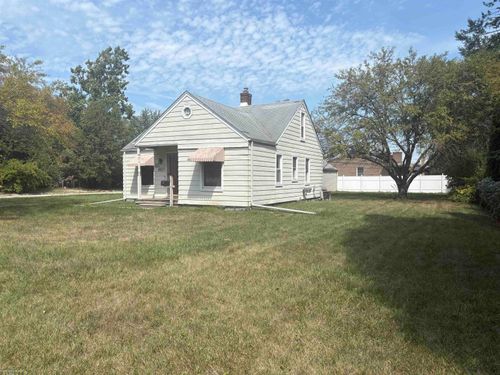 19027 Collinson Ave, Eastpointe, MI, 48021-2734 | Card Image