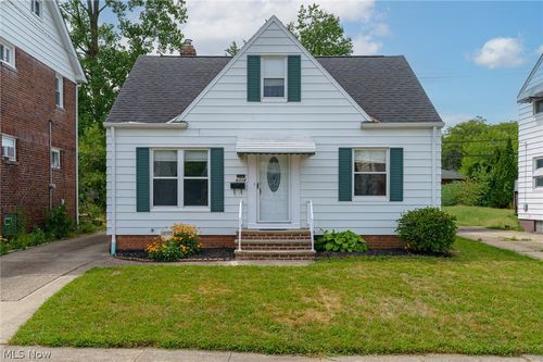 8304 Vista Ave, Garfield Heights, OH, 44125-2068 | Card Image