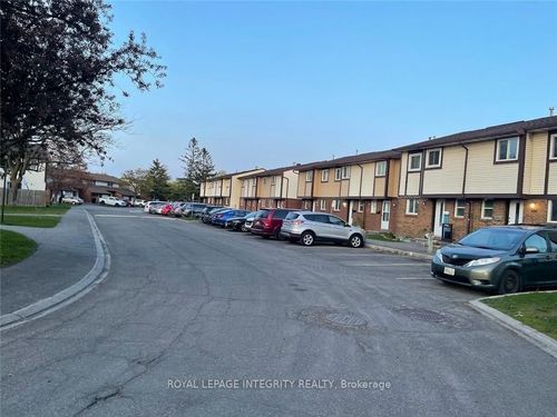 38-1721 Dondale St, Gloucester, ON, K1B5H7 | Card Image