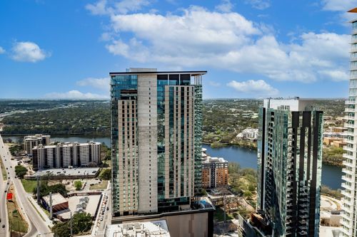 4005-84 N Interstate 35, Austin, TX, 78701-4998 | Card Image