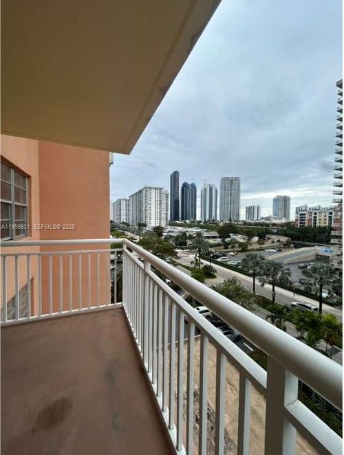 apt-609-251 174th St, Sunny Isles Beach, FL, 33160-3355 | Card Image