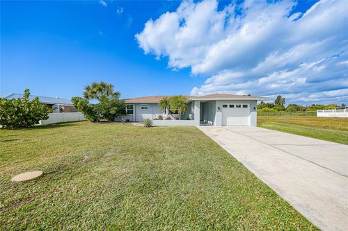46 Oakland Hills Ct, Rotonda West, FL, 33947-2235 | Card Image