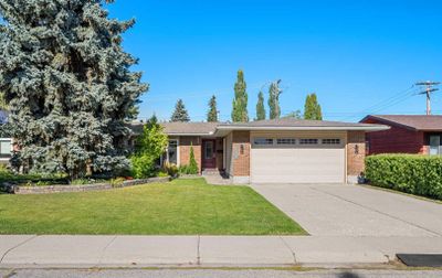 12207 Lake Fraser Way Se, House detached with 5 bedrooms, 3 bathrooms and 5 parking in Calgary AB | Image 1