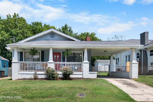 1735 Albert Ave, Knoxville, TN, 37917-3205 | Card Image