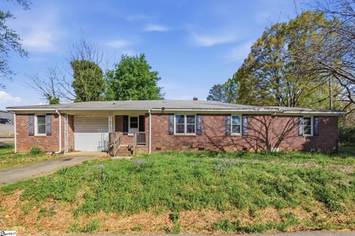101 Pleasant Dr, Mauldin, SC, 29662-2428 | Card Image
