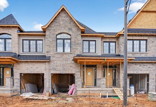 2-600 Maplehill Dr, Burlington, ON, L7N2W3 | Card Image
